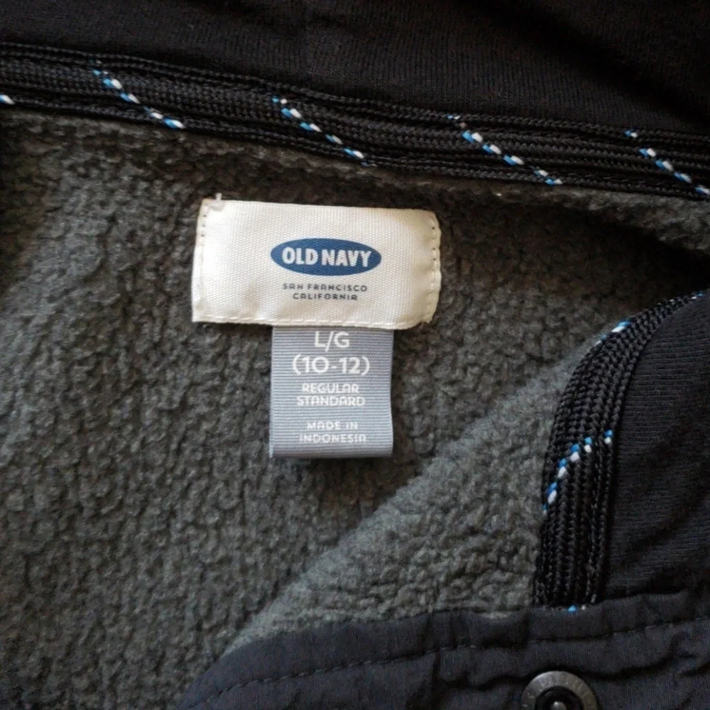 OLD NAVY BOYS SWAETER WITH HOODIE SZ L(10-12)
